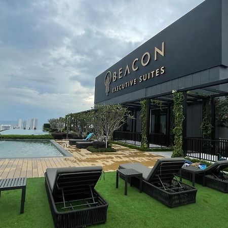 13 Beacon Executive Suites #Rooftoppool #Luxurysuites George Town Exterior photo